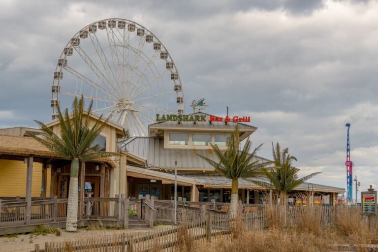 Four Myrtle Beach Restaurant Areas That Make Dinner Easy After Golf